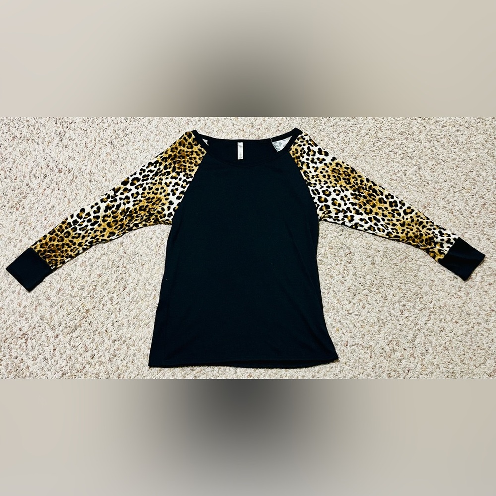 Stylish Black Top with Leopard Print Sleeves